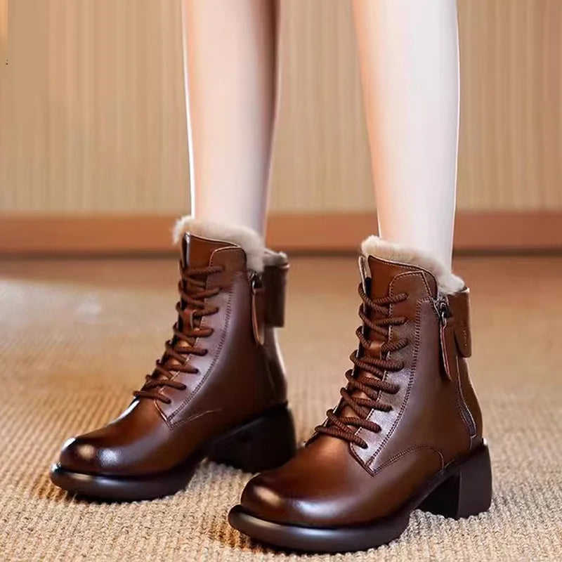 Botas Britânicas Vintage em Couro