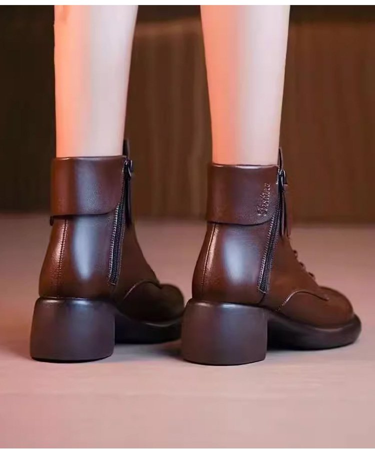 Botas Britânicas Vintage em Couro