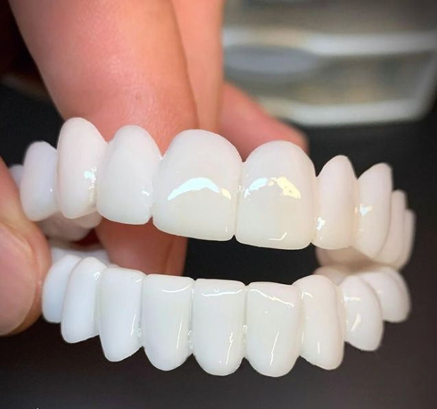 Sorriso Perfeito™️ Dentaduras removíveis (Kit superior + inferior)